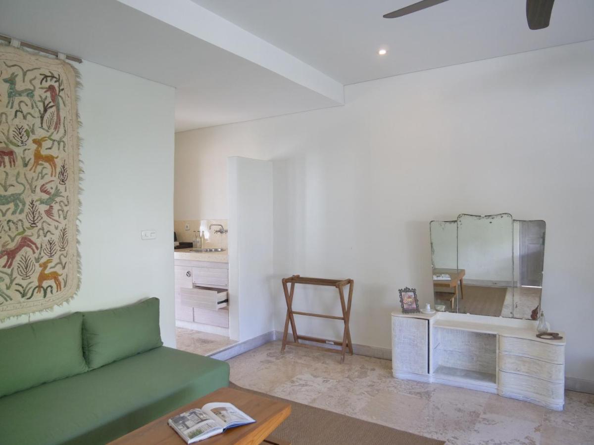 Kresna By The Sea By Kresna Hospitality Hotel Seminyak Exterior foto